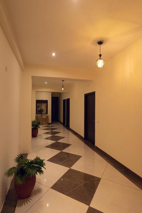 Hotel Luxuria Ludhiana Eksteriør bilde