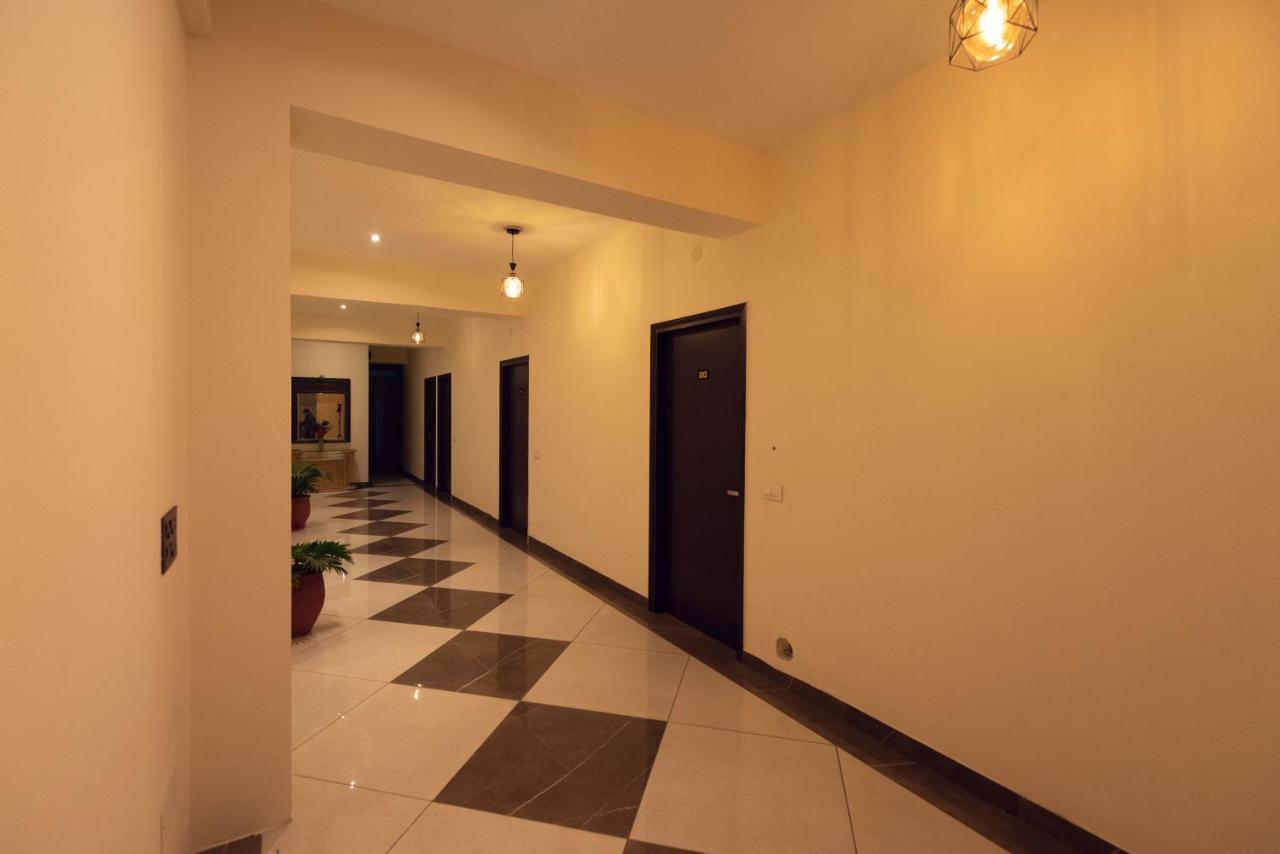 Hotel Luxuria Ludhiana Eksteriør bilde