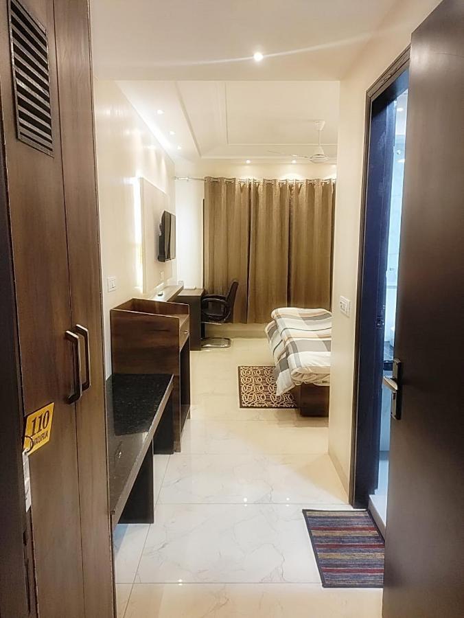 Hotel Luxuria Ludhiana Eksteriør bilde