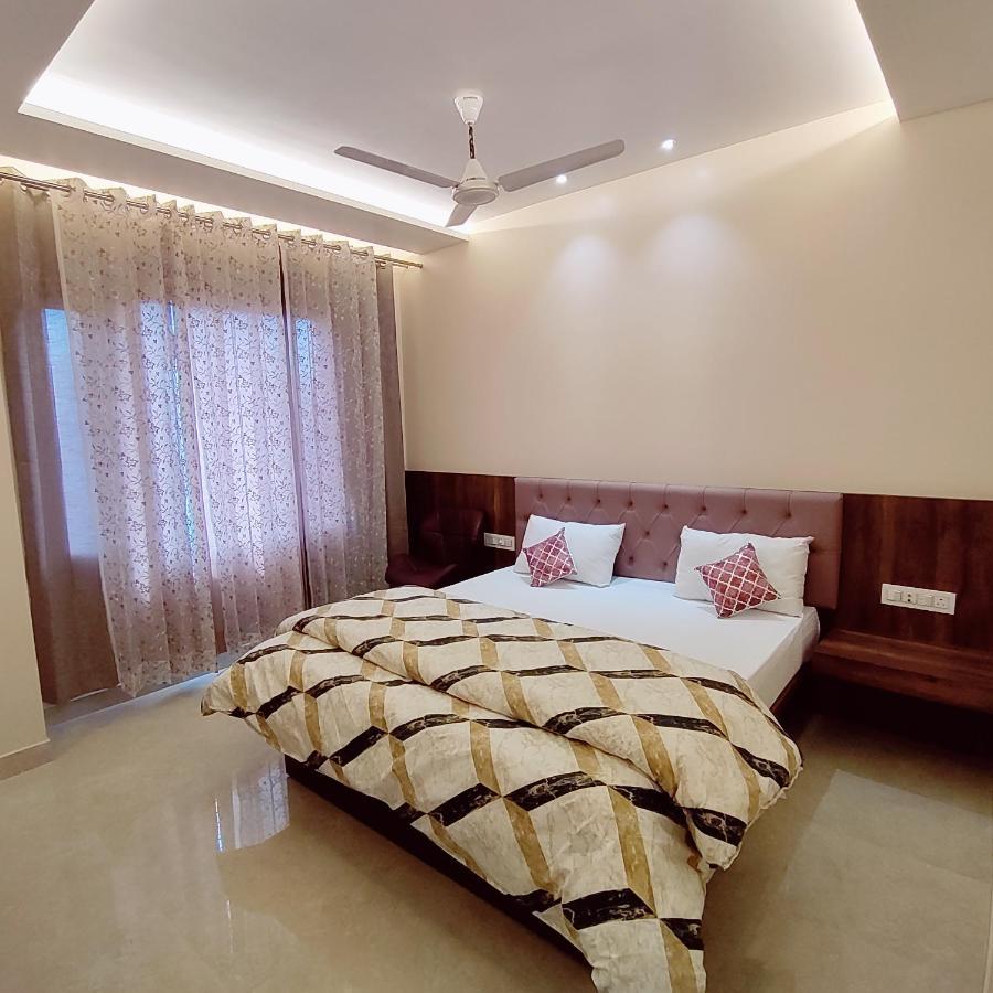 Hotel Luxuria Ludhiana Eksteriør bilde