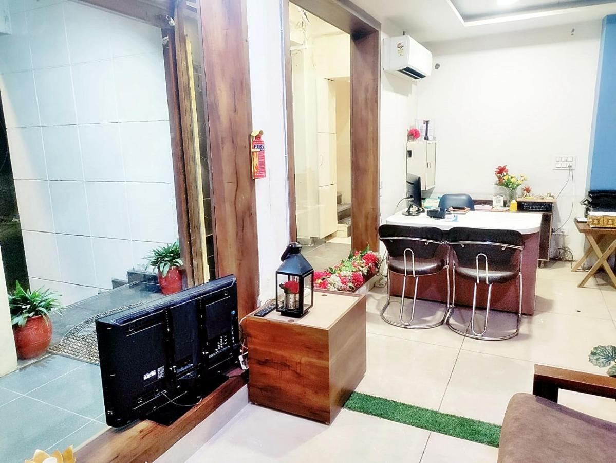 Hotel Luxuria Ludhiana Eksteriør bilde