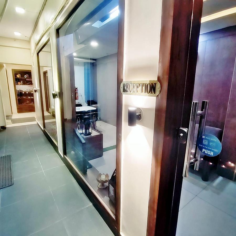 Hotel Luxuria Ludhiana Eksteriør bilde