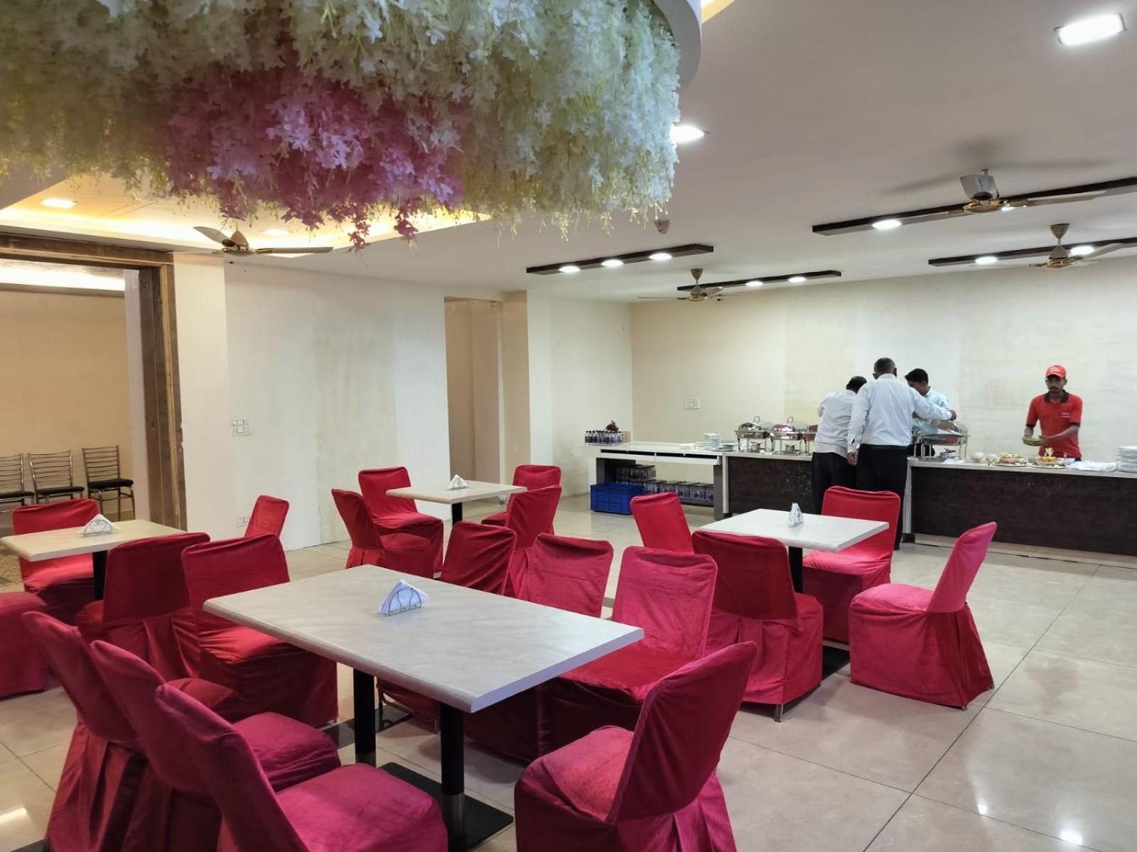 Hotel Luxuria Ludhiana Eksteriør bilde
